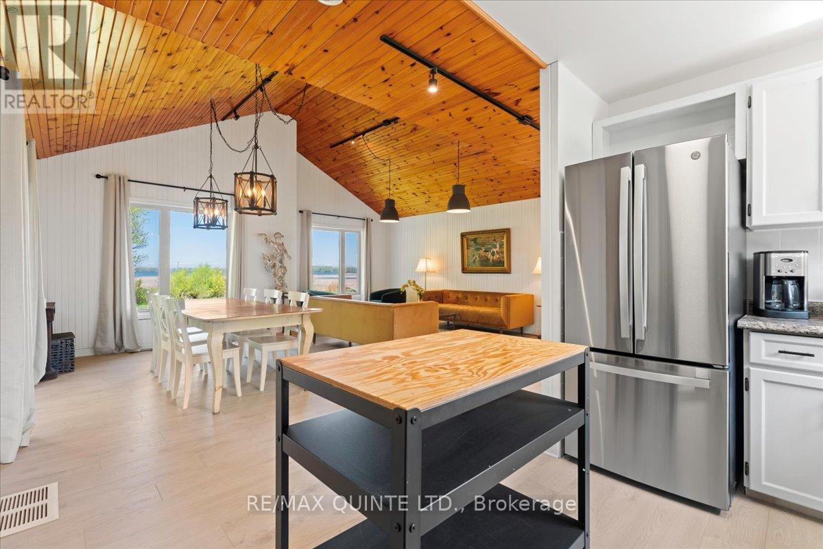 1406 County Road 12, Prince Edward County, Ontario  K0K 2T0 - Photo 7 - X12167040