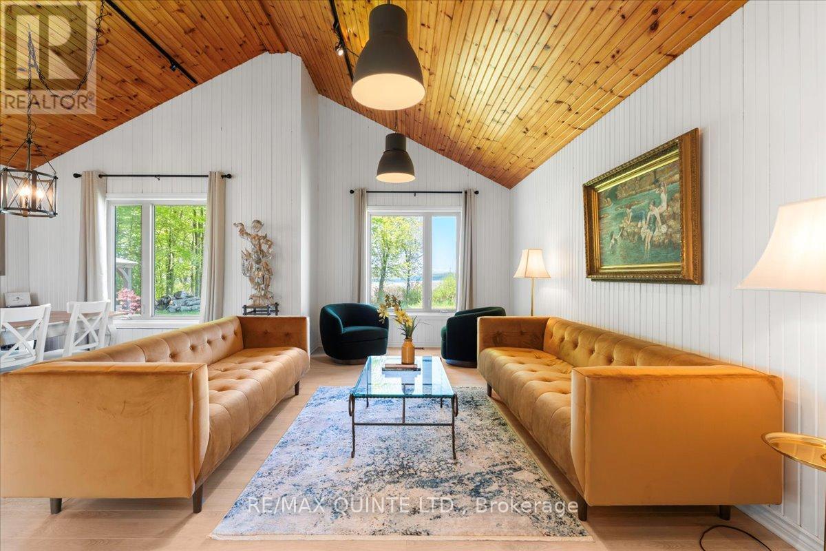 1406 County Road 12, Prince Edward County (Hallowell Ward), Ontario  K0K 2T0 - Photo 8 - X12167040