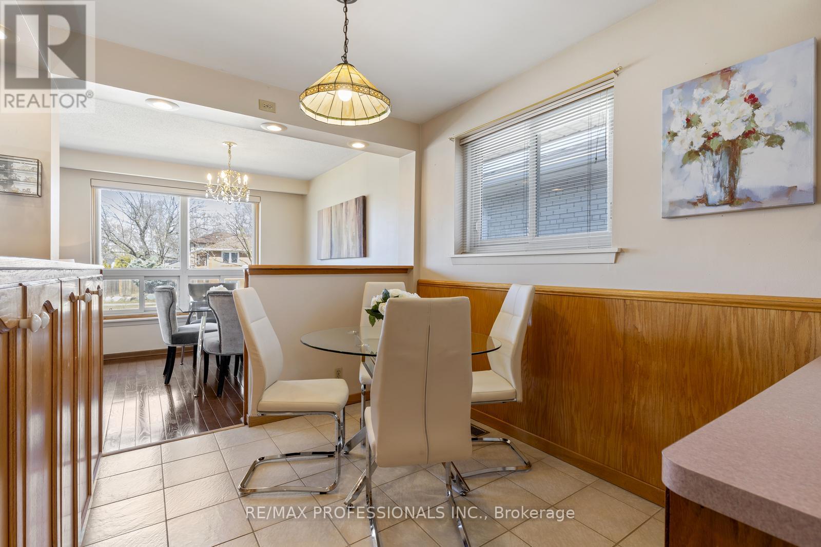 59 Wareside Road, Toronto (Etobicoke West Mall), Ontario  M9C 3B5 - Photo 17 - W12166842