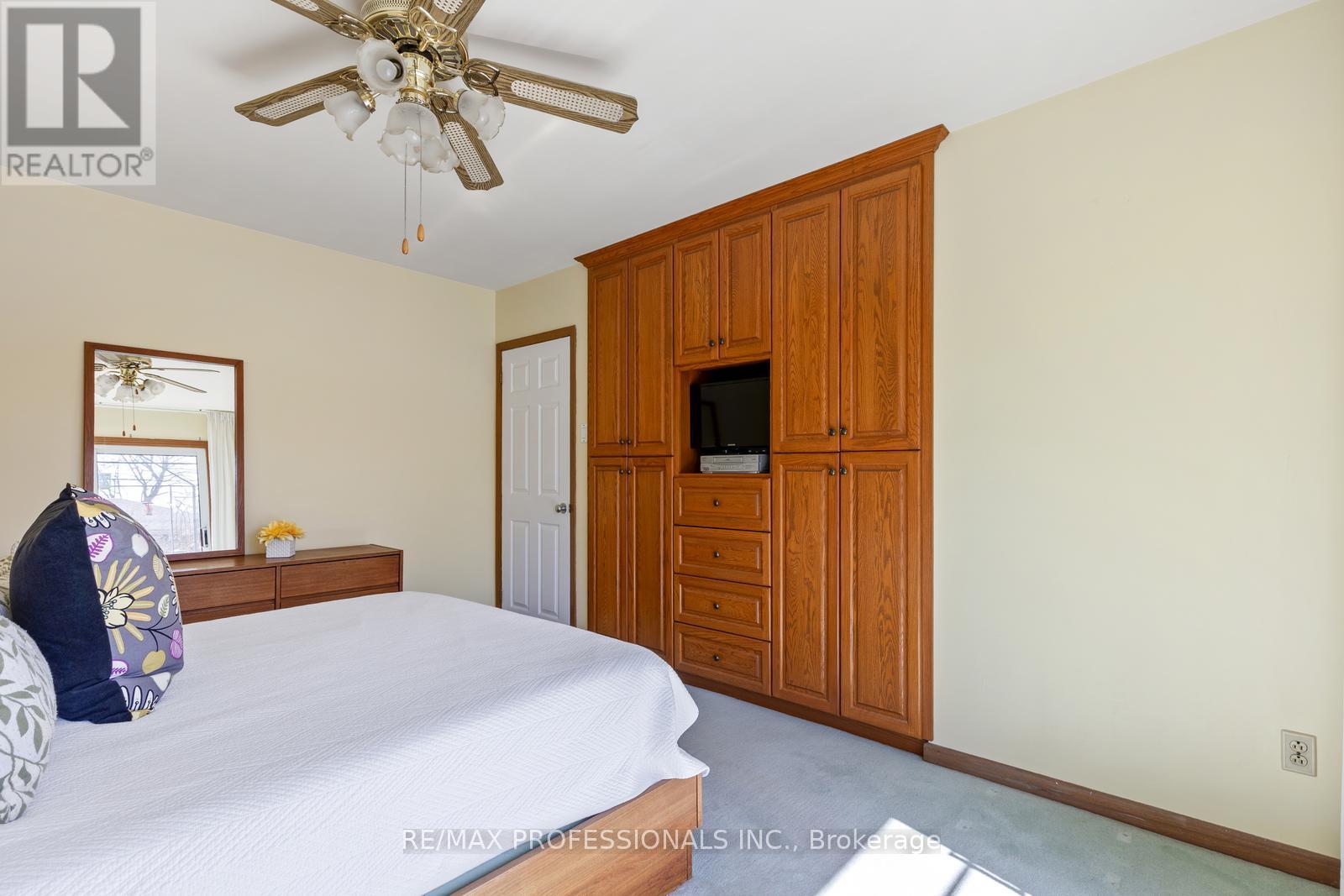 59 Wareside Road, Toronto (Etobicoke West Mall), Ontario  M9C 3B5 - Photo 21 - W12166842