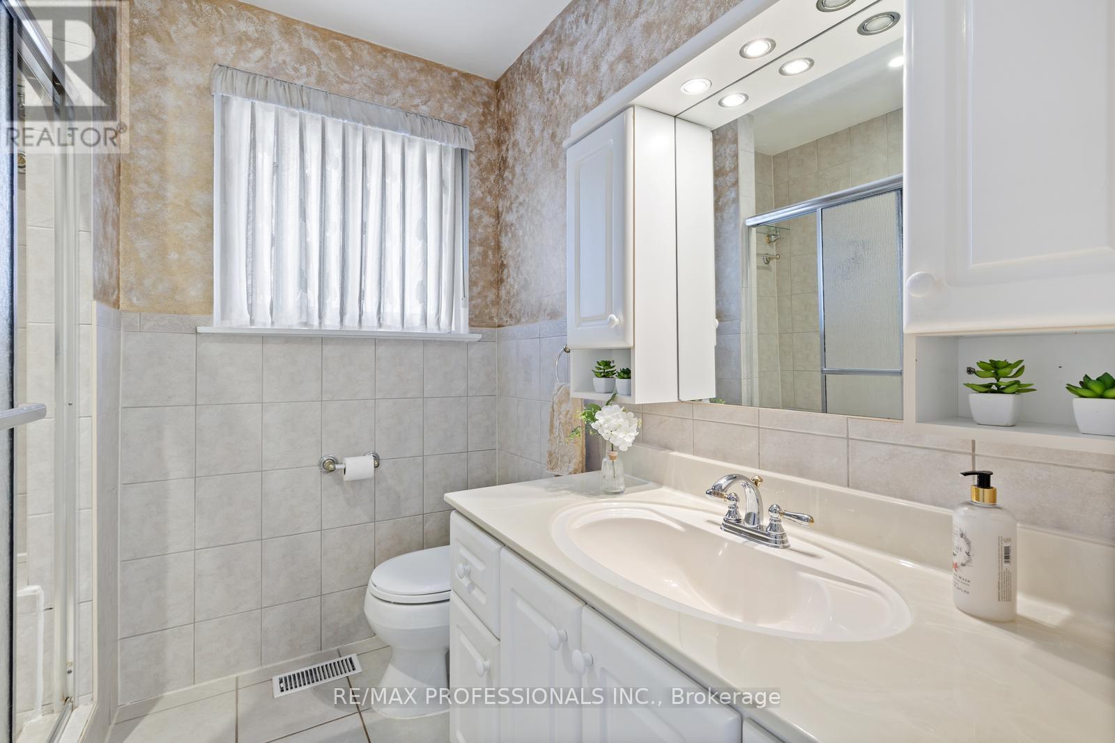 59 Wareside Road, Toronto, Ontario  M9C 3B5 - Photo 22 - W12166842