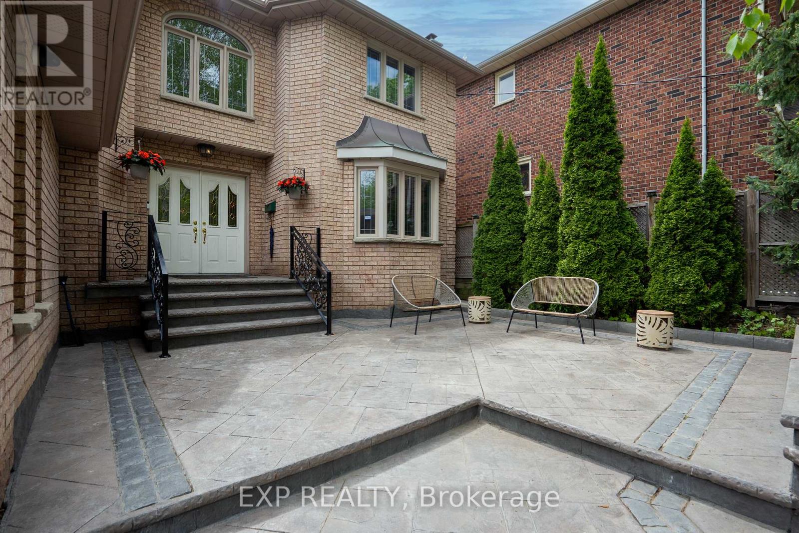 6 Edgebrook Drive, Toronto, Ontario  M9V 5E8 - Photo 3 - W12166855