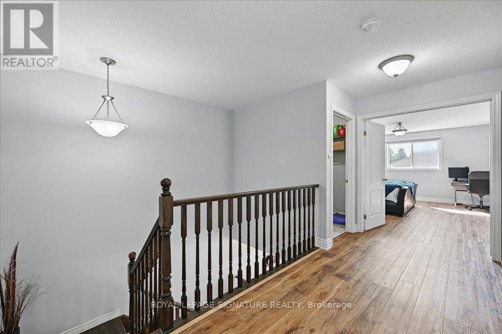 4063 Kilmer Drive, Burlington, Ontario  L7M 5A6 - Photo 24 - W12166906
