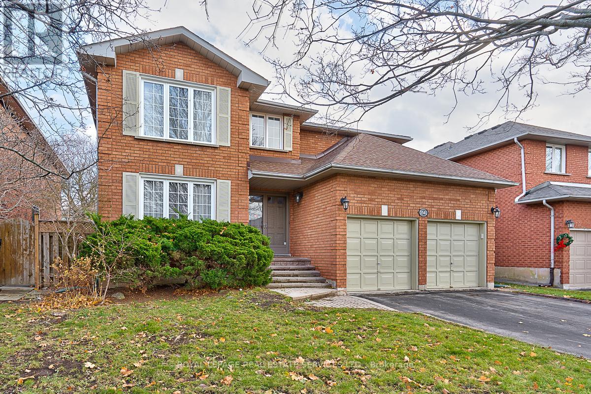 1541 Stationmaster Lane, Oakville, Ontario  L6M 3A9 - Photo 3 - W12166918