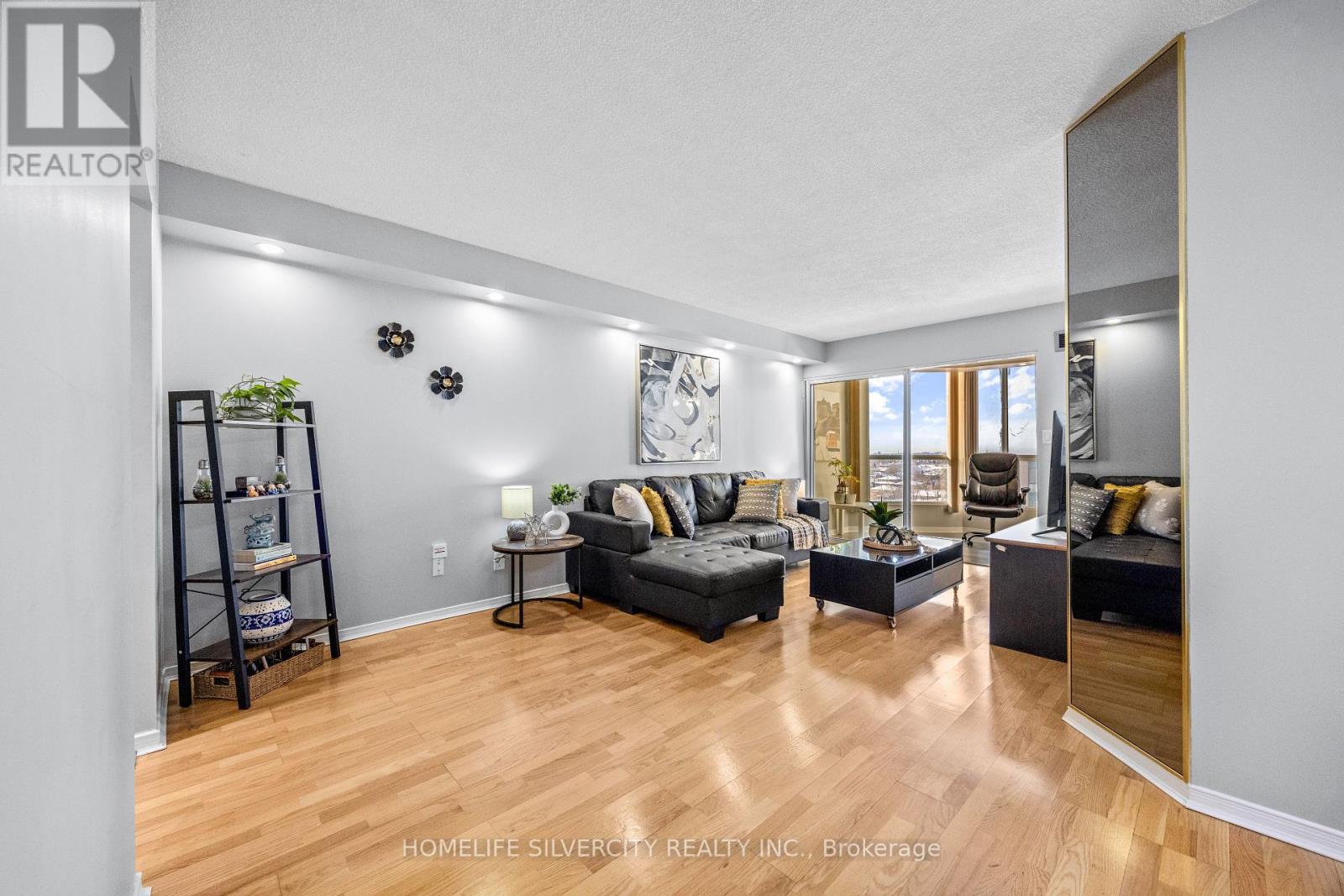 913 - 145 Hillcrest Avenue, Mississauga (Cooksville), Ontario  L5B 3Z1 - Photo 10 - W12166925