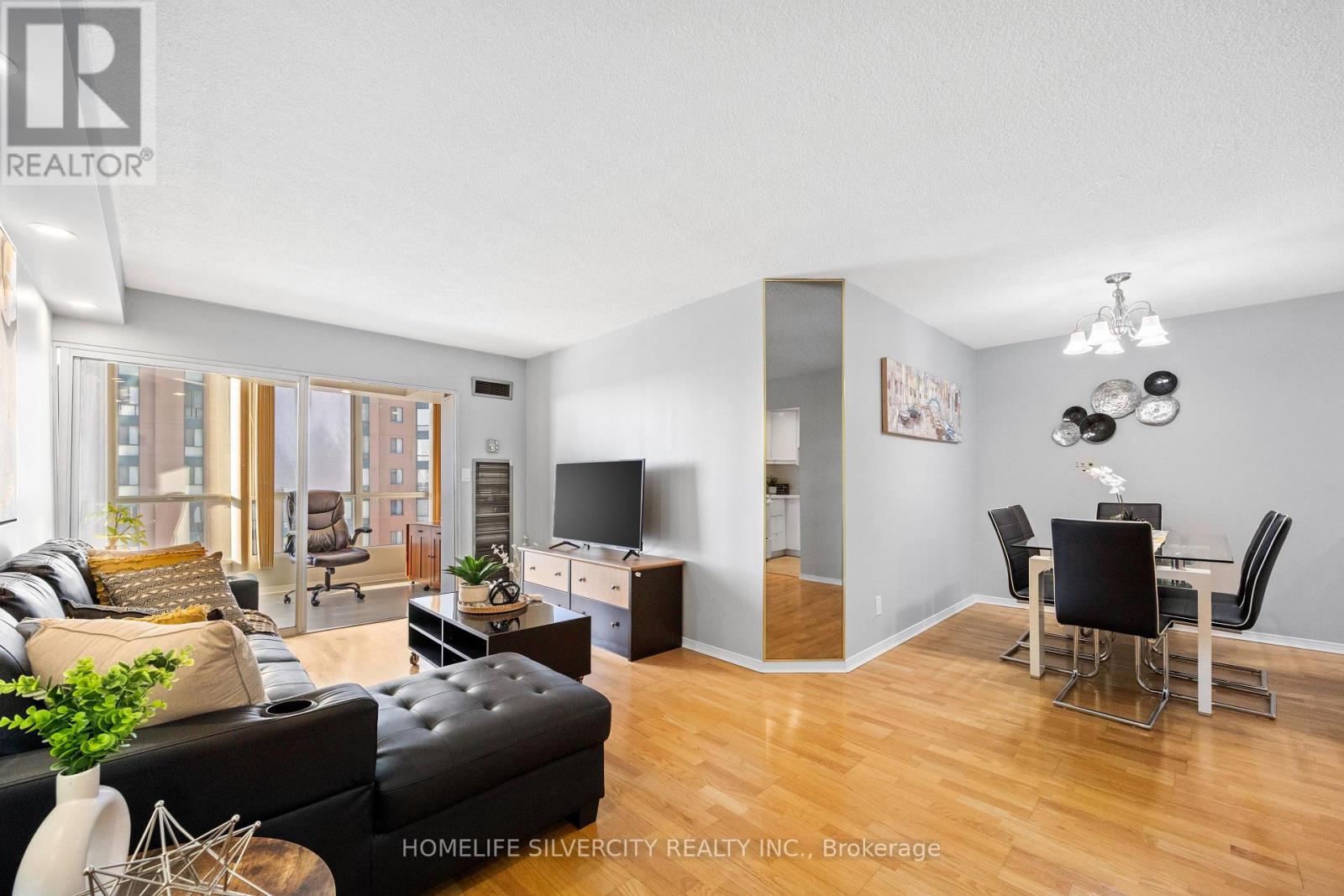 913 - 145 Hillcrest Avenue, Mississauga (Cooksville), Ontario  L5B 3Z1 - Photo 11 - W12166925