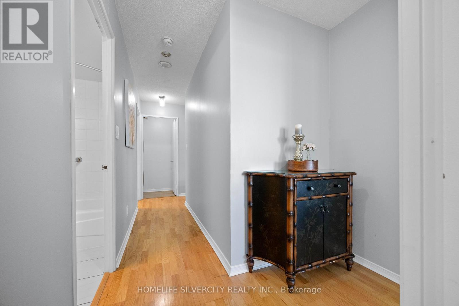 913 - 145 Hillcrest Avenue, Mississauga (Cooksville), Ontario  L5B 3Z1 - Photo 22 - W12166925