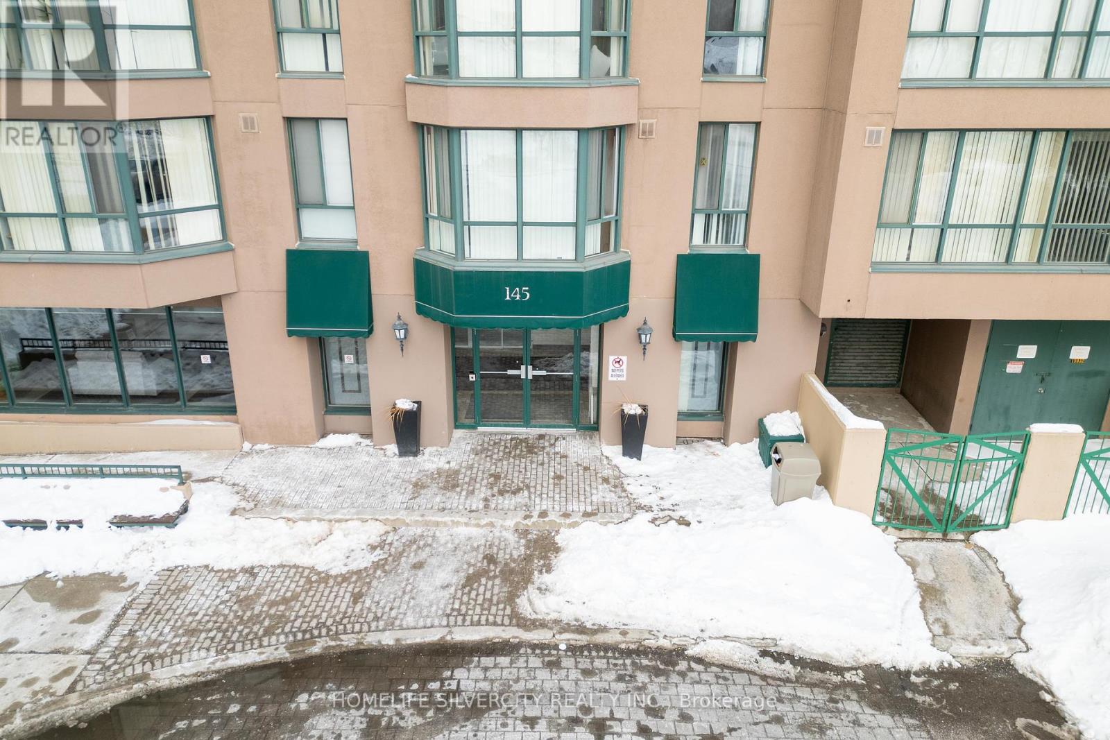 913 - 145 Hillcrest Avenue, Mississauga (Cooksville), Ontario  L5B 3Z1 - Photo 4 - W12166925