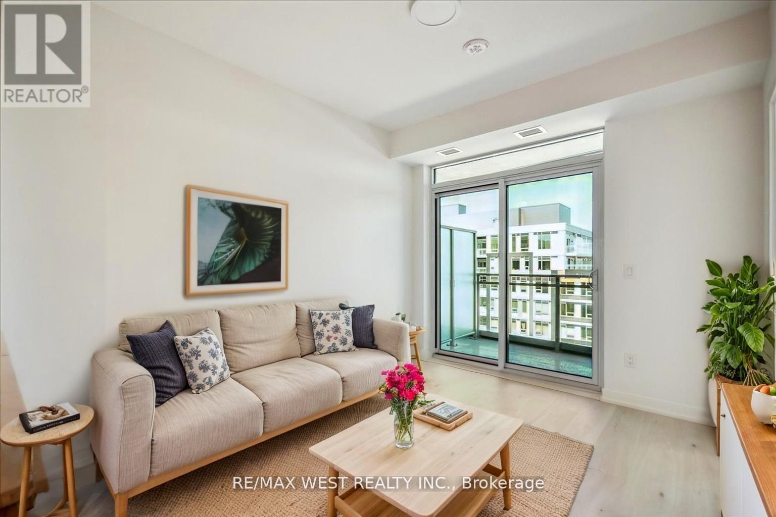 553 - 2501 Saw Whet Boulevard, Oakville, Ontario  L6M 5N2 - Photo 4 - W12166929