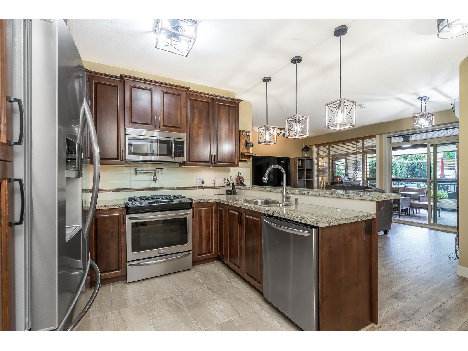 112 2860 Trethewey Street, Abbotsford, British Columbia  V2T 0G5 - Photo 2 - R3004969
