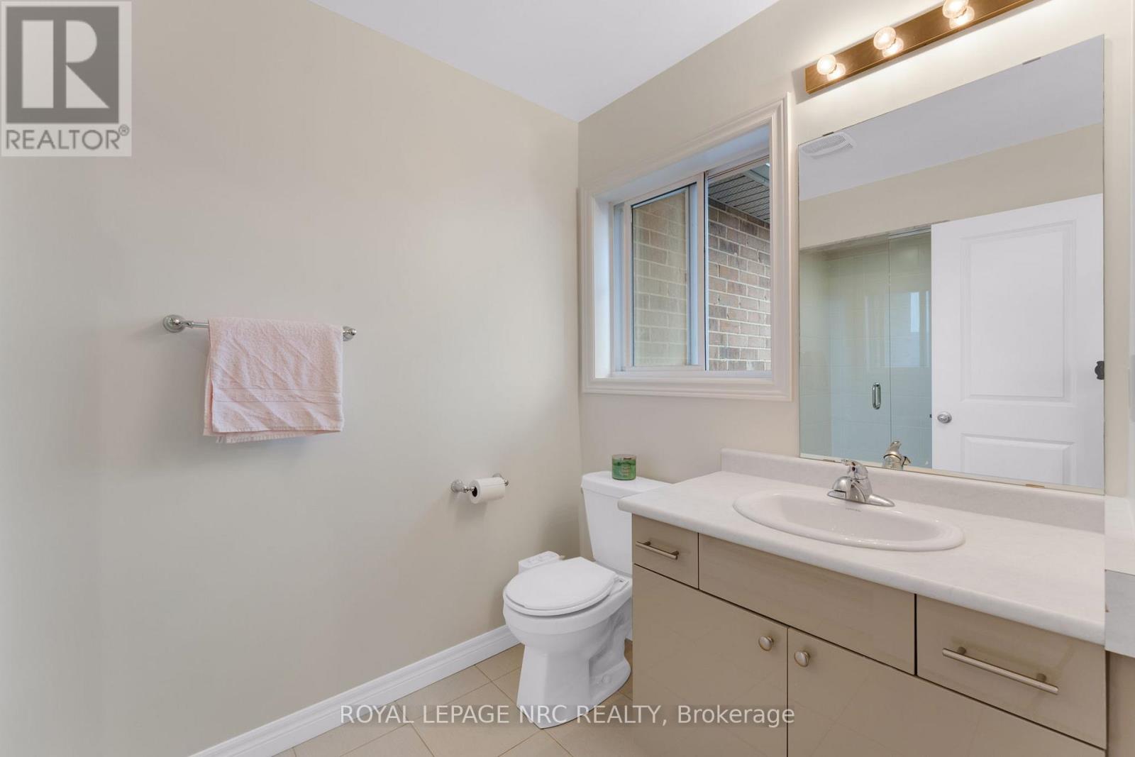 21 Pinot Crescent, Hamilton, Ontario  L8E 0J8 - Photo 24 - X12167012