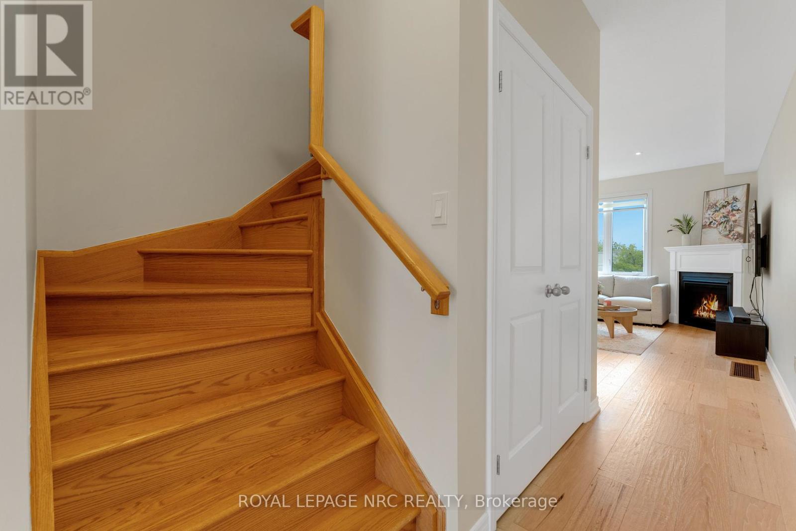 Property at 21 PINOT CRESCENT image 4
