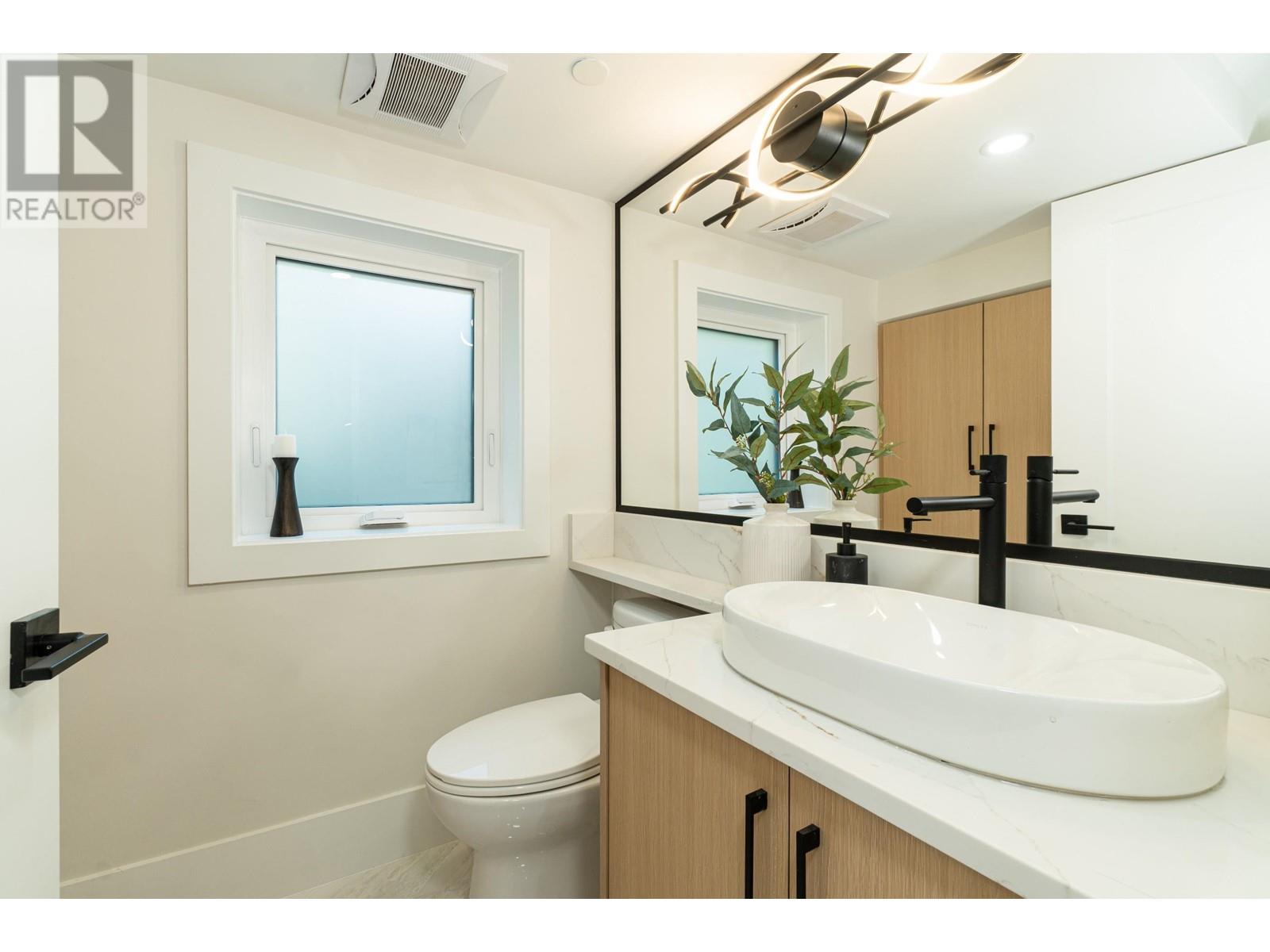 1552 W 66th Avenue, Vancouver, British Columbia  V6P 2R9 - Photo 8 - R3006057