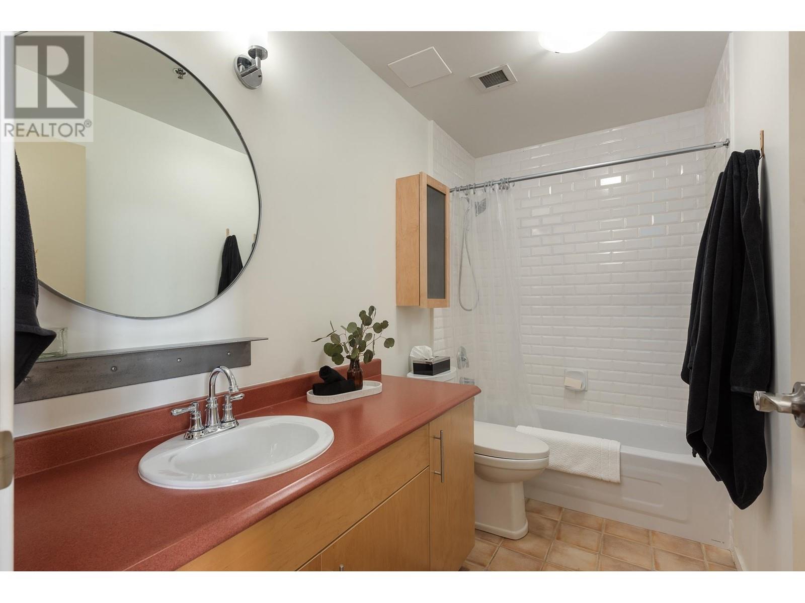 312 549 Columbia Street, New Westminster, British Columbia  V3L 1B3 - Photo 16 - R3006095