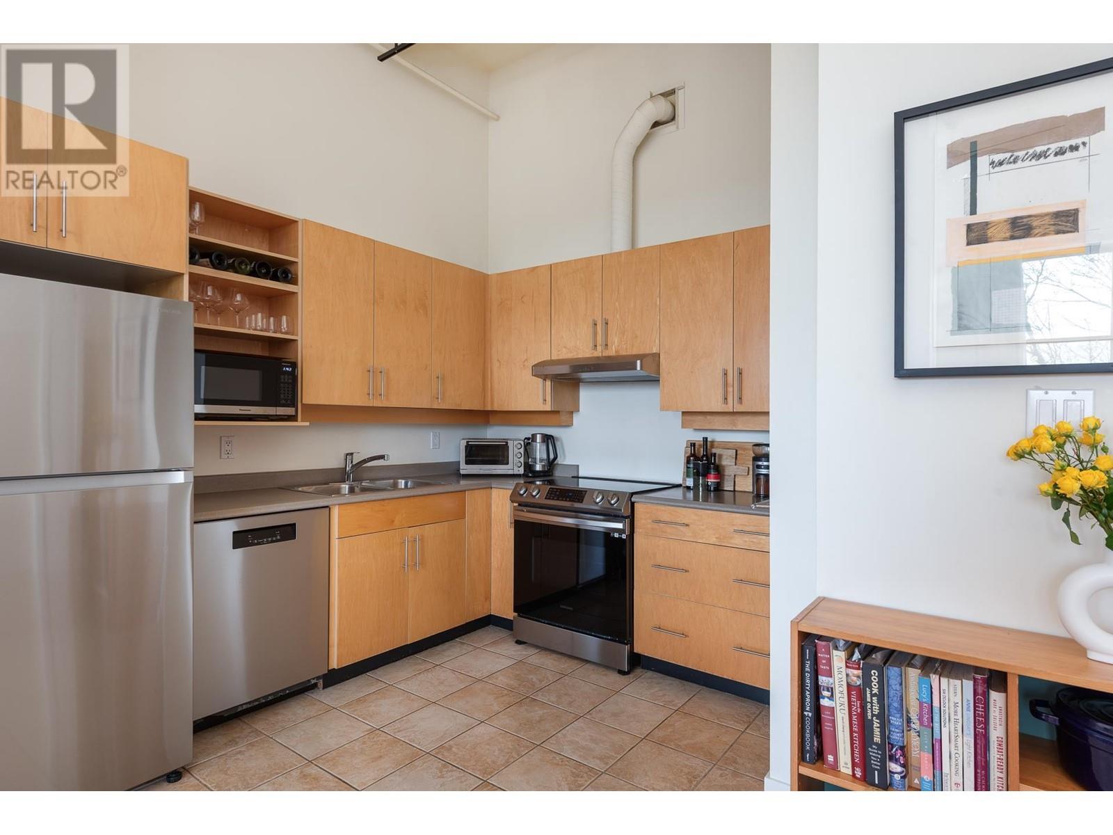 312 549 Columbia Street, New Westminster, British Columbia  V3L 1B3 - Photo 6 - R3006095