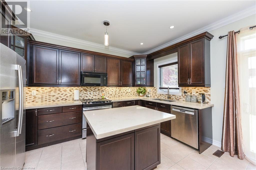 Property at 304 DALGLEISH Garden image 5