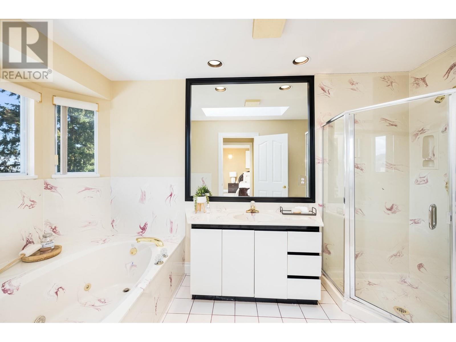 1431 Pinetree Way, Coquitlam, British Columbia  V3E 2T6 - Photo 27 - R3006088