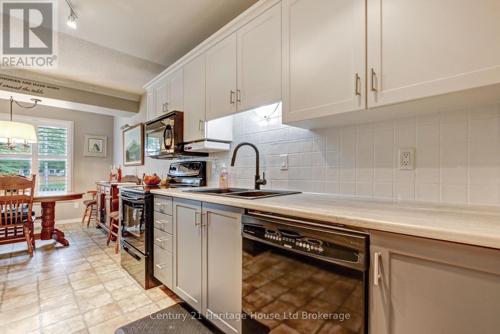 3 - 395 Springbank Avenue N, Woodstock, Ontario N4T 1L1 - Photo 5 - X12167072