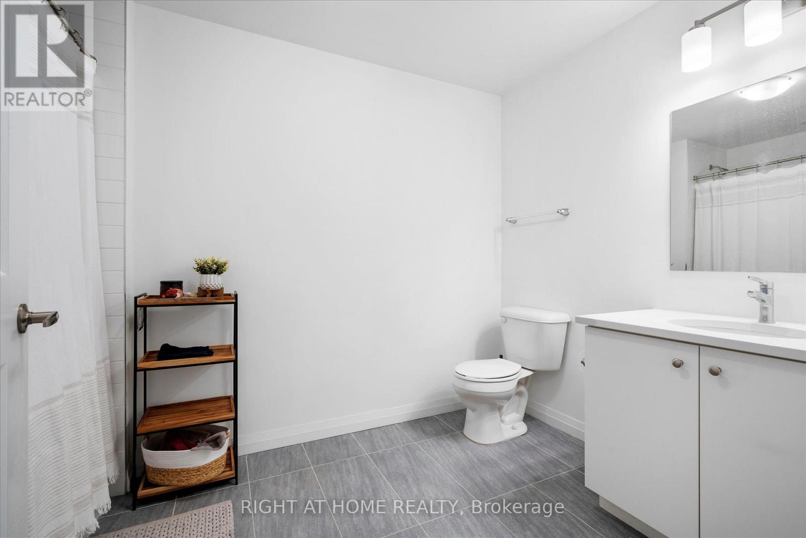 2503 - 108 Garment Street, Kitchener, Ontario  N2G 0E2 - Photo 11 - X12166878