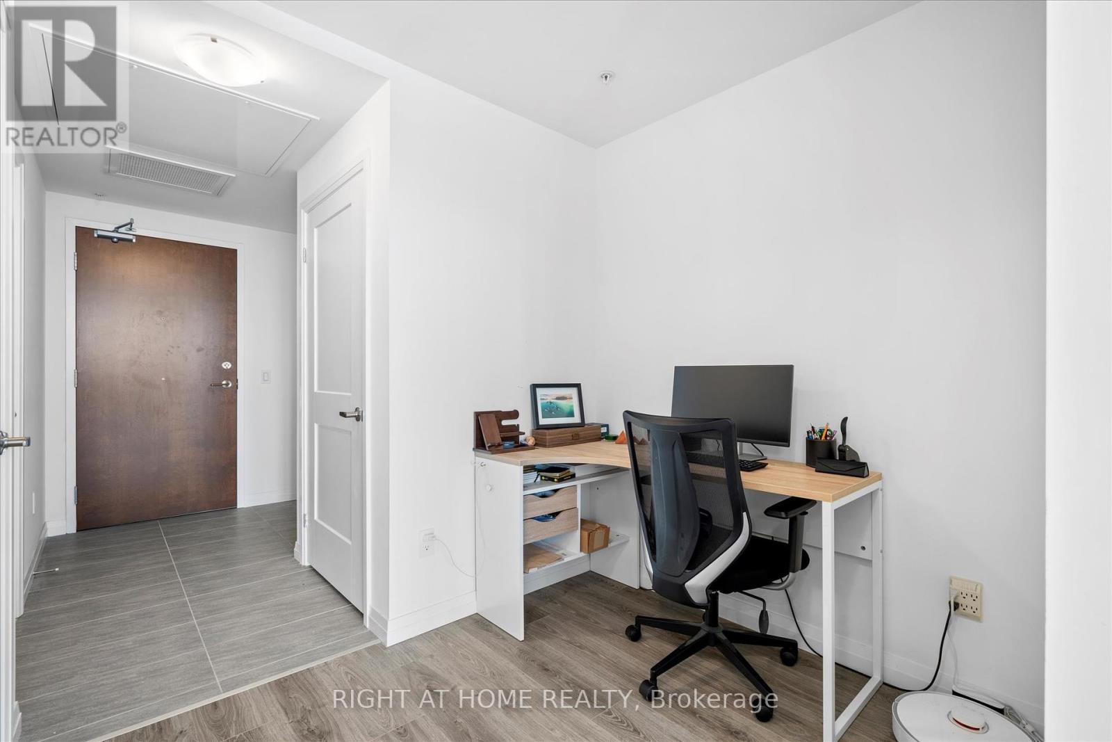 2503 - 108 Garment Street, Kitchener, Ontario  N2G 0E2 - Photo 8 - X12166878