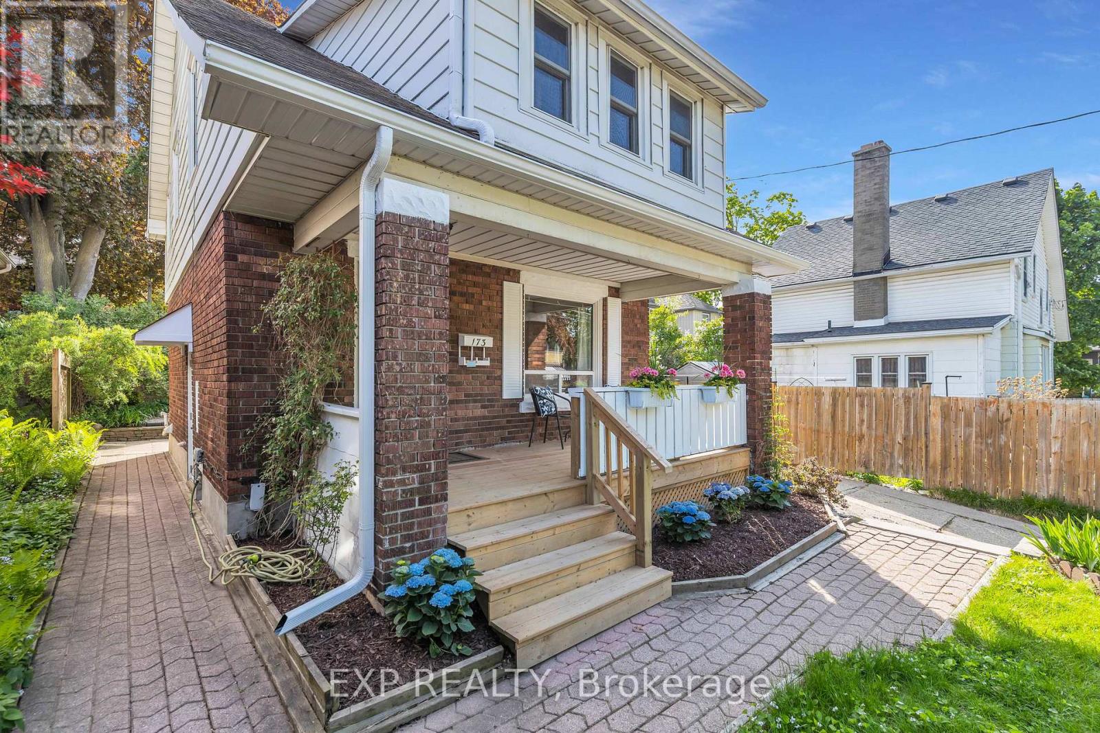 173 Belmont Avenue, Waterloo, Ontario  N2L 5K3 - Photo 5 - X12166893