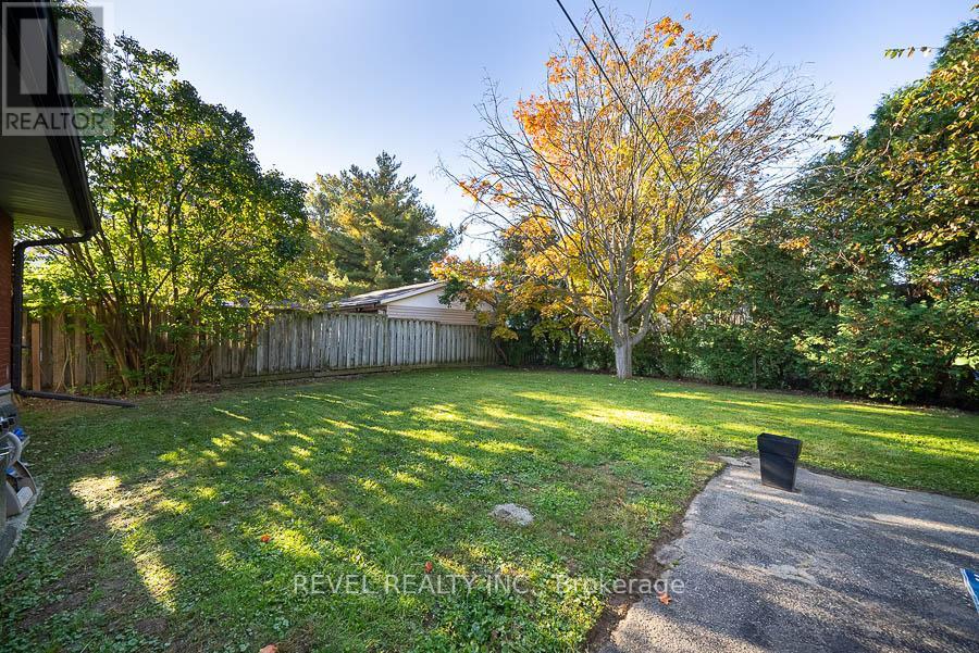 11 Hillcrest Avenue, Brantford, Ontario  N3T 2C8 - Photo 28 - X12166933