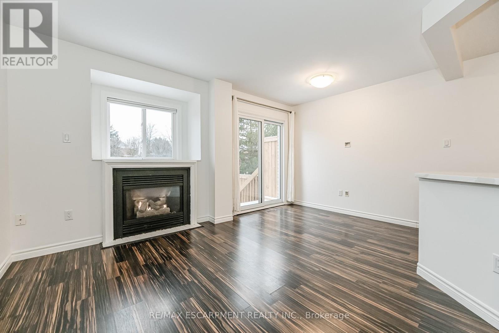 12 - 75 Ryan's Way, Hamilton, Ontario  L8B 1B4 - Photo 5 - X12166992