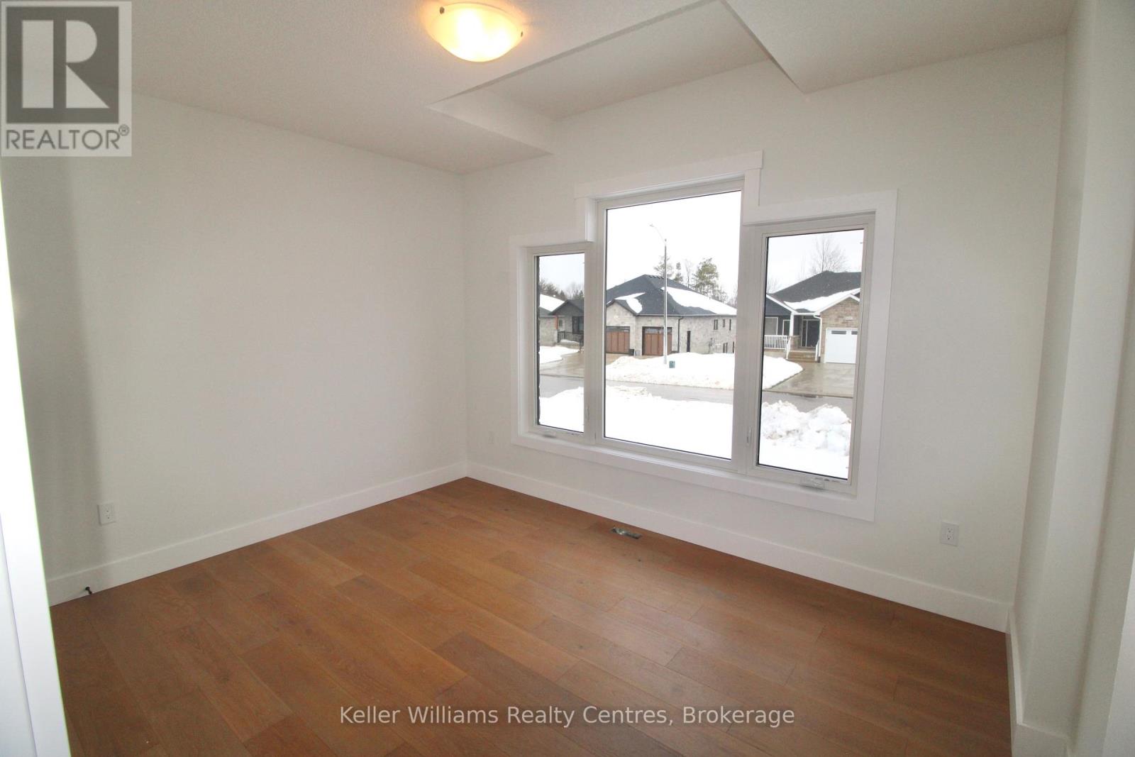 624 26th Avenue, Hanover, Ontario  N4N 3B8 - Photo 11 - X12167071