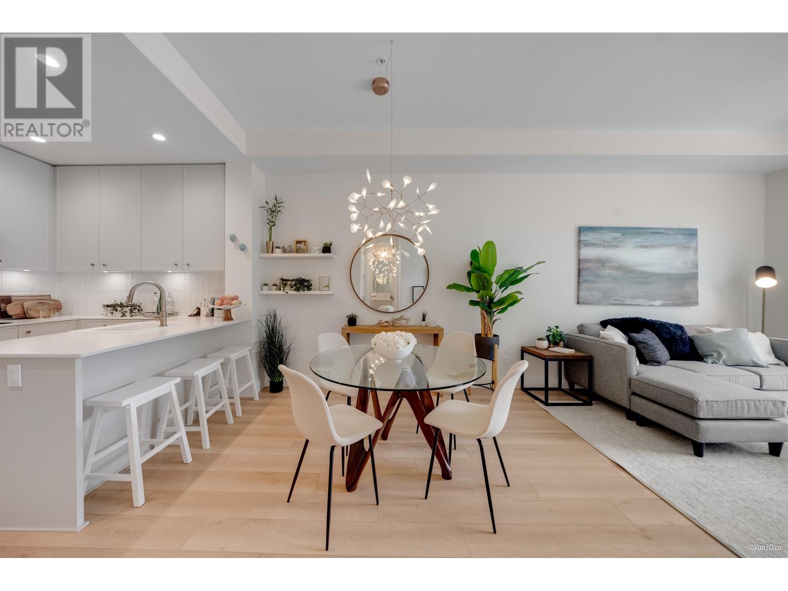 314 708 EDGAR AVENUE, Coquitlam, British Columbia