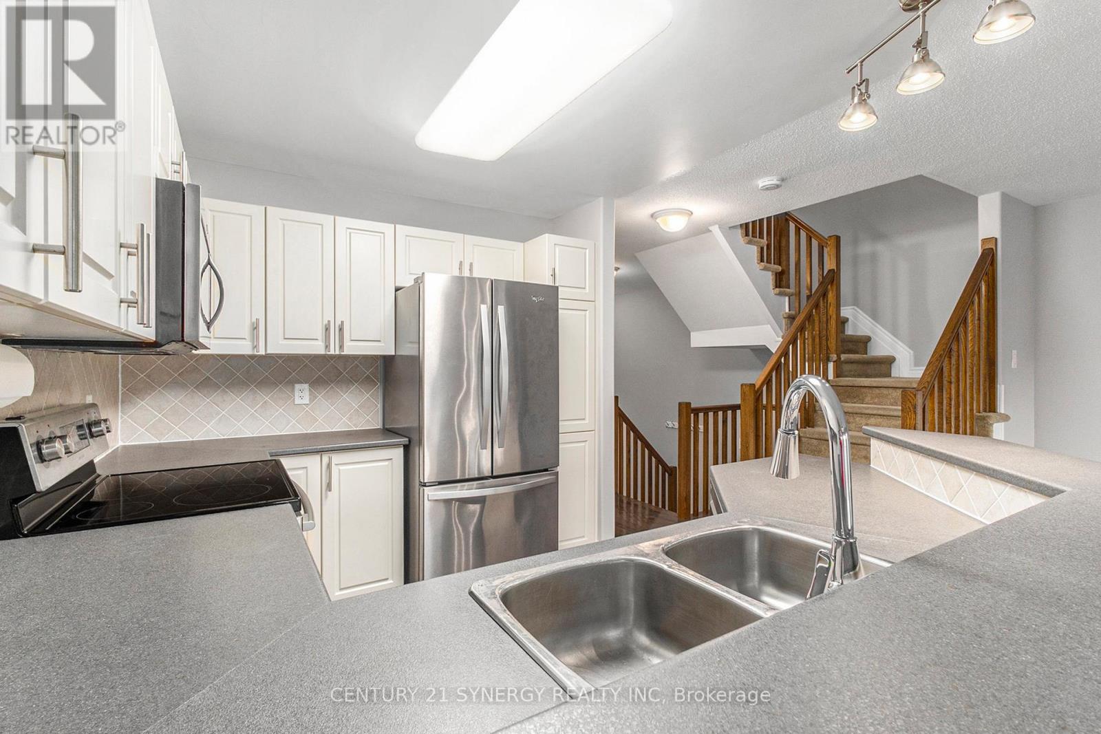 166 Parkrose Private, Ottawa, Ontario  K4A 0N8 - Photo 9 - X12167070