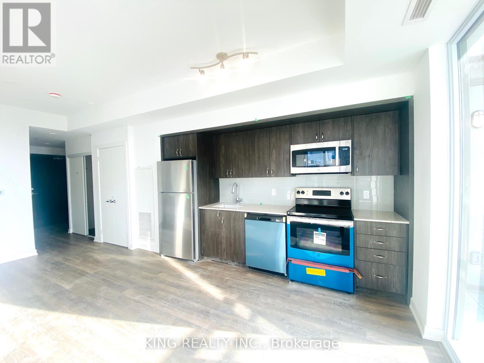 1104 - 1 Cardiff Road, Toronto, Ontario  M4P 0G2 - Photo 11 - C12166940