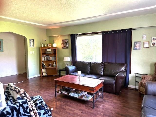 Property at 45656 WELLINGTON AVENUE image 4