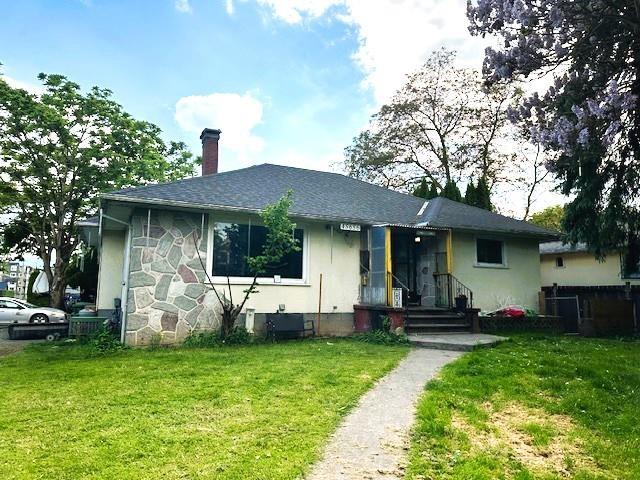 Property at 45656 WELLINGTON AVENUE image 2