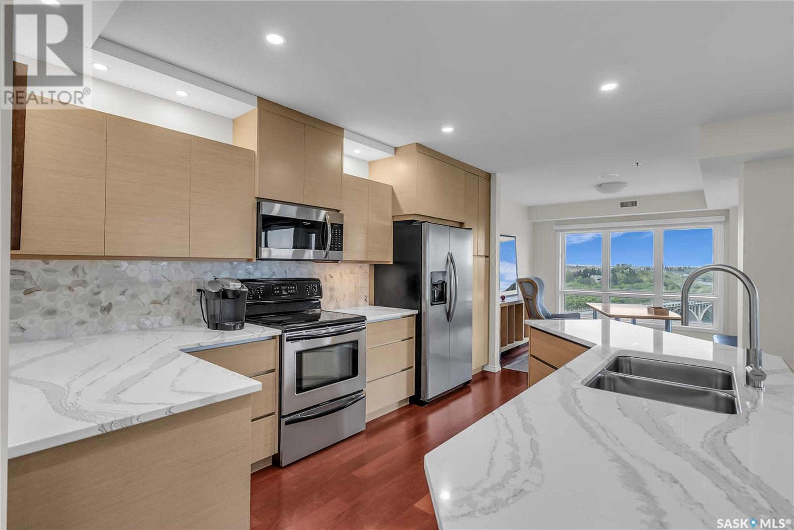 Property at 1308 902 Spadina CRESCENT E image 4