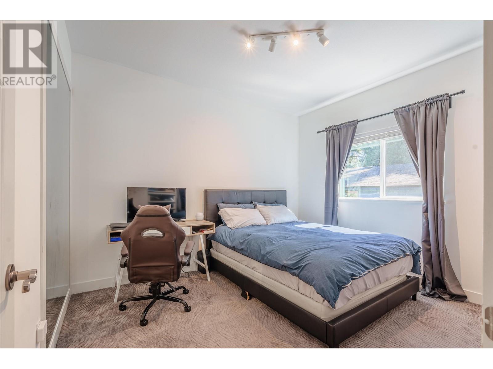 6323 Oracle Road, Sechelt, British Columbia  V7Z 0R8 - Photo 13 - R2995506