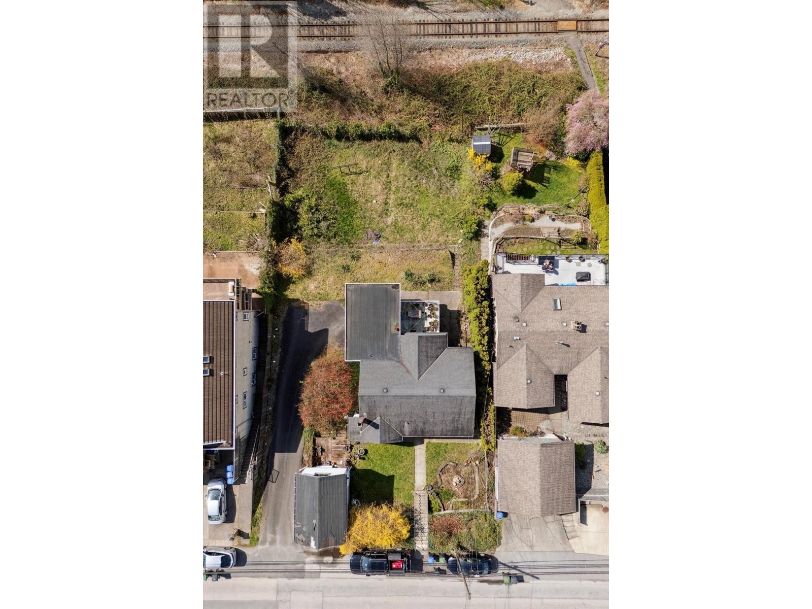 1038 Ioco Road, Port Moody, British Columbia  V3H 2X1 - Photo 5 - R3005237