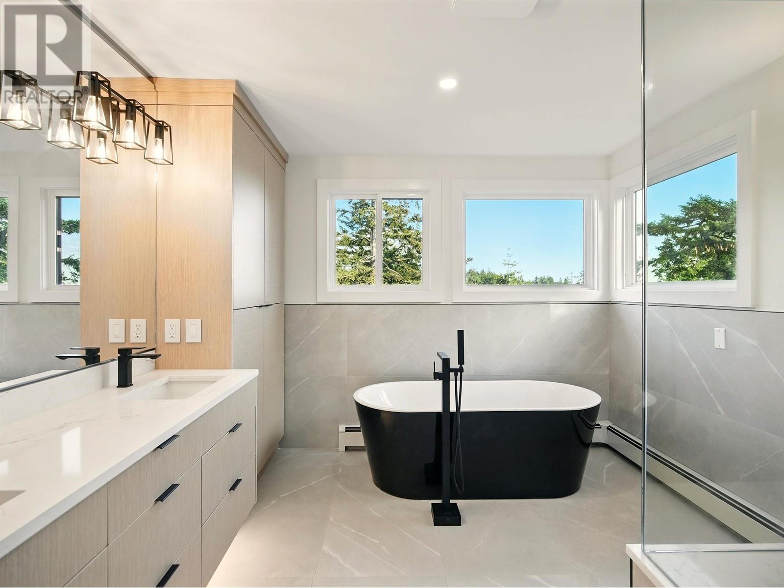 6230 Summit Avenue, West Vancouver, British Columbia  V7W 1Y2 - Photo 14 - R3006037