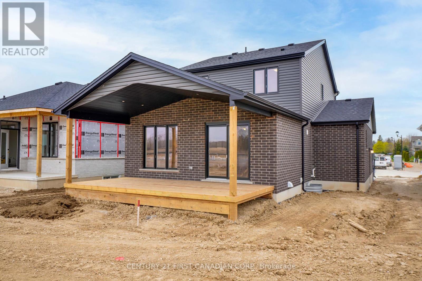 78 Queen Street, North Middlesex (Alisa Craig), Ontario  N0M 1A0 - Photo 36 - X12167098