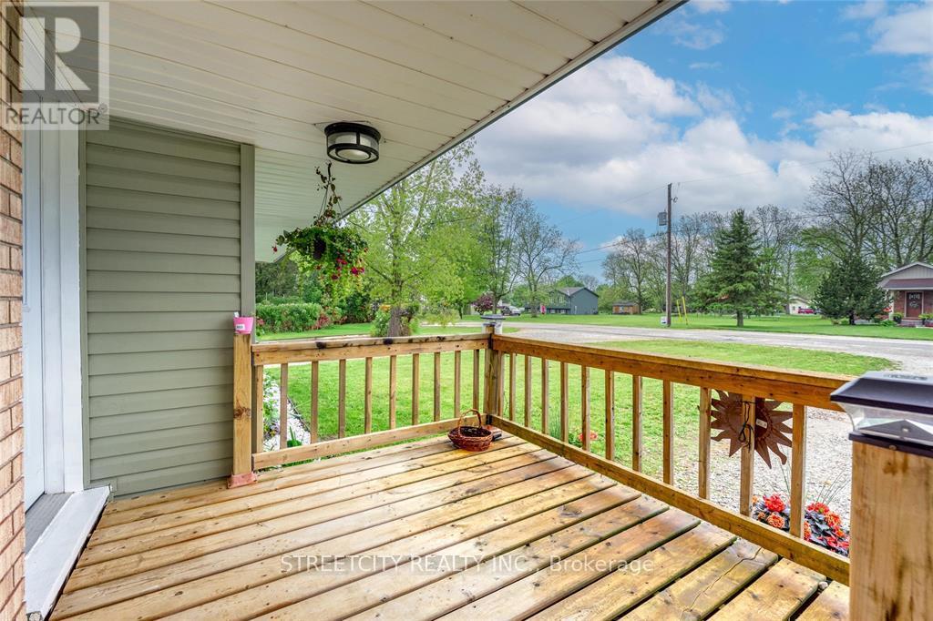 8113 Lisgar Street, Brooke-Alvinston, Ontario  N0N 1A0 - Photo 37 - X12167128