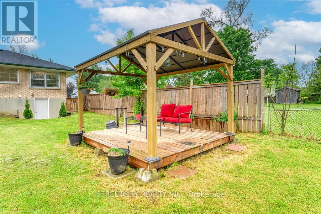 8113 Lisgar Street, Brooke-Alvinston, Ontario  N0N 1A0 - Photo 40 - X12167128
