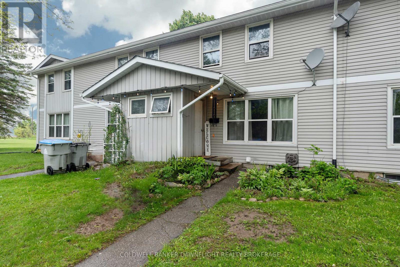 31 - 31 St Charles Place, Huron East (Vanastra), Ontario  N0M 1L0 - Photo 1 - X12167130