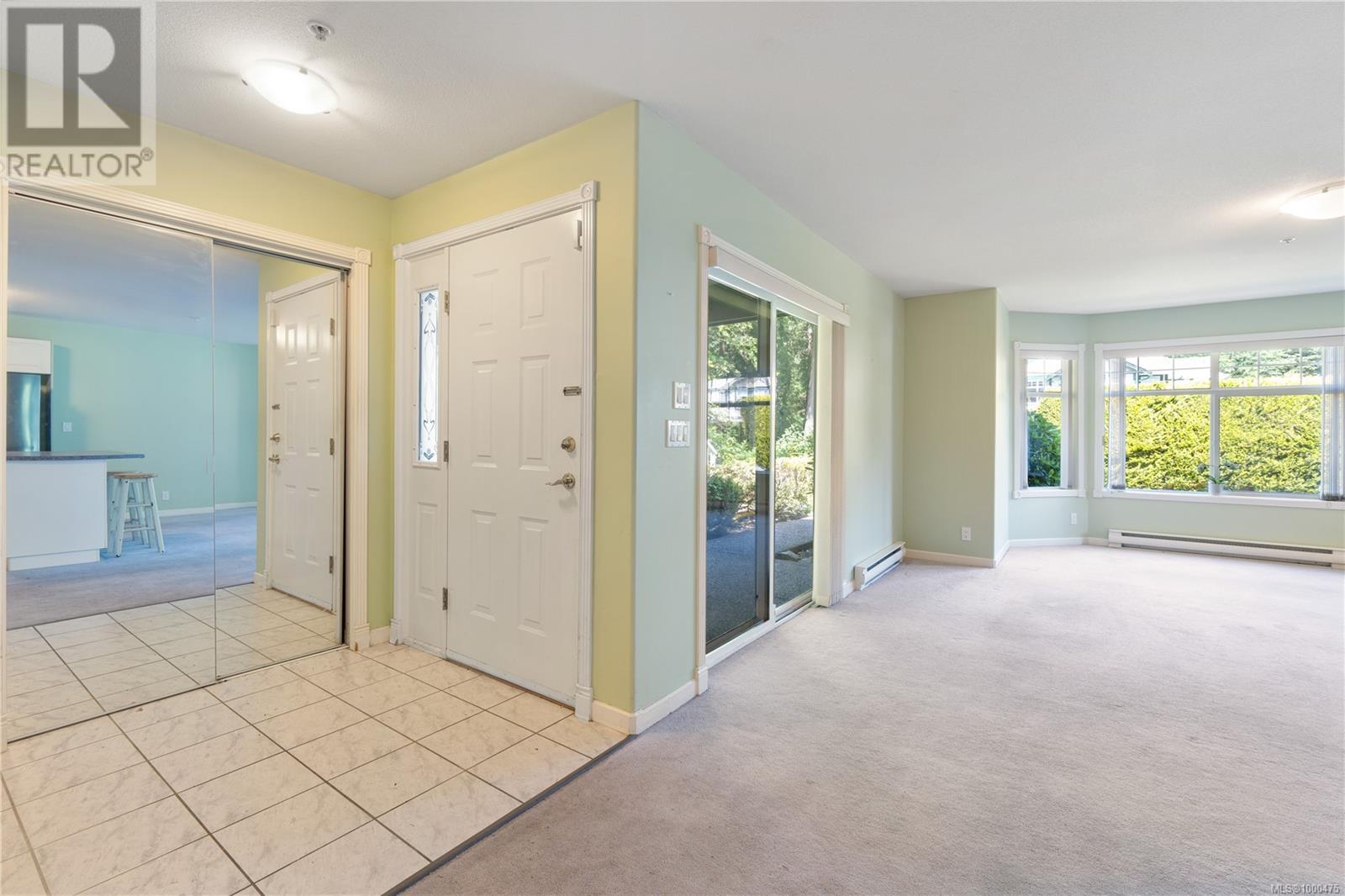 Property at 4935 Clematis Pl image 2