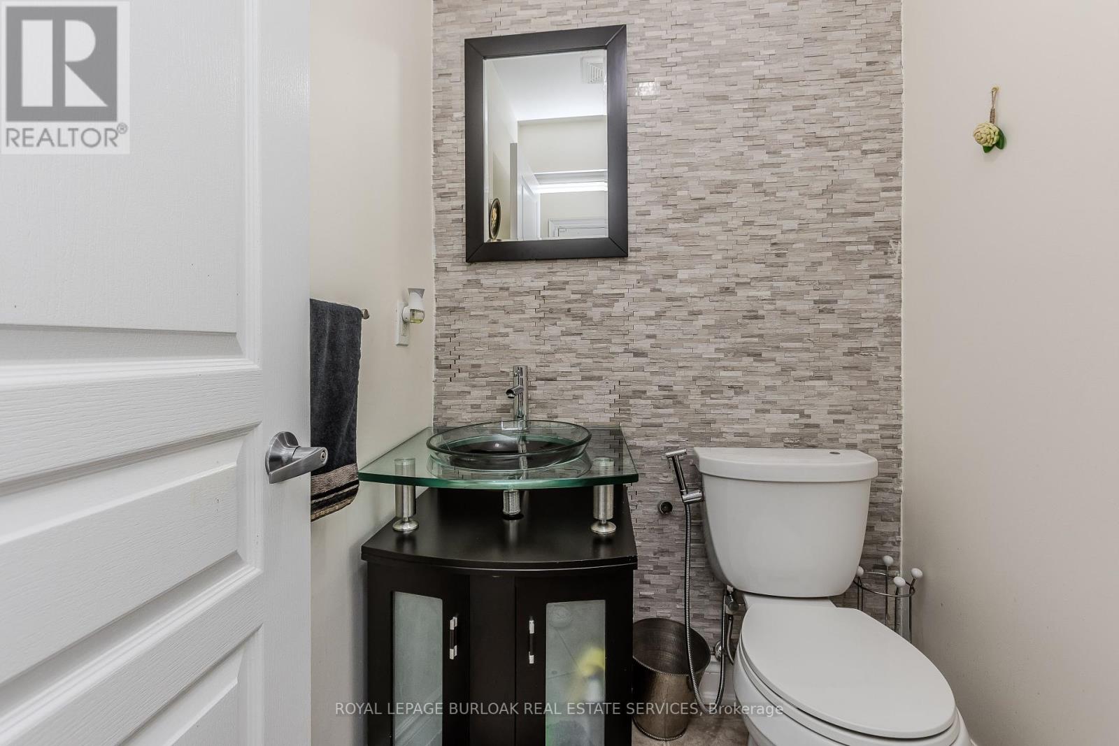 373 Burloak Drive, Oakville, Ontario  L6L 6W8 - Photo 18 - W12166999