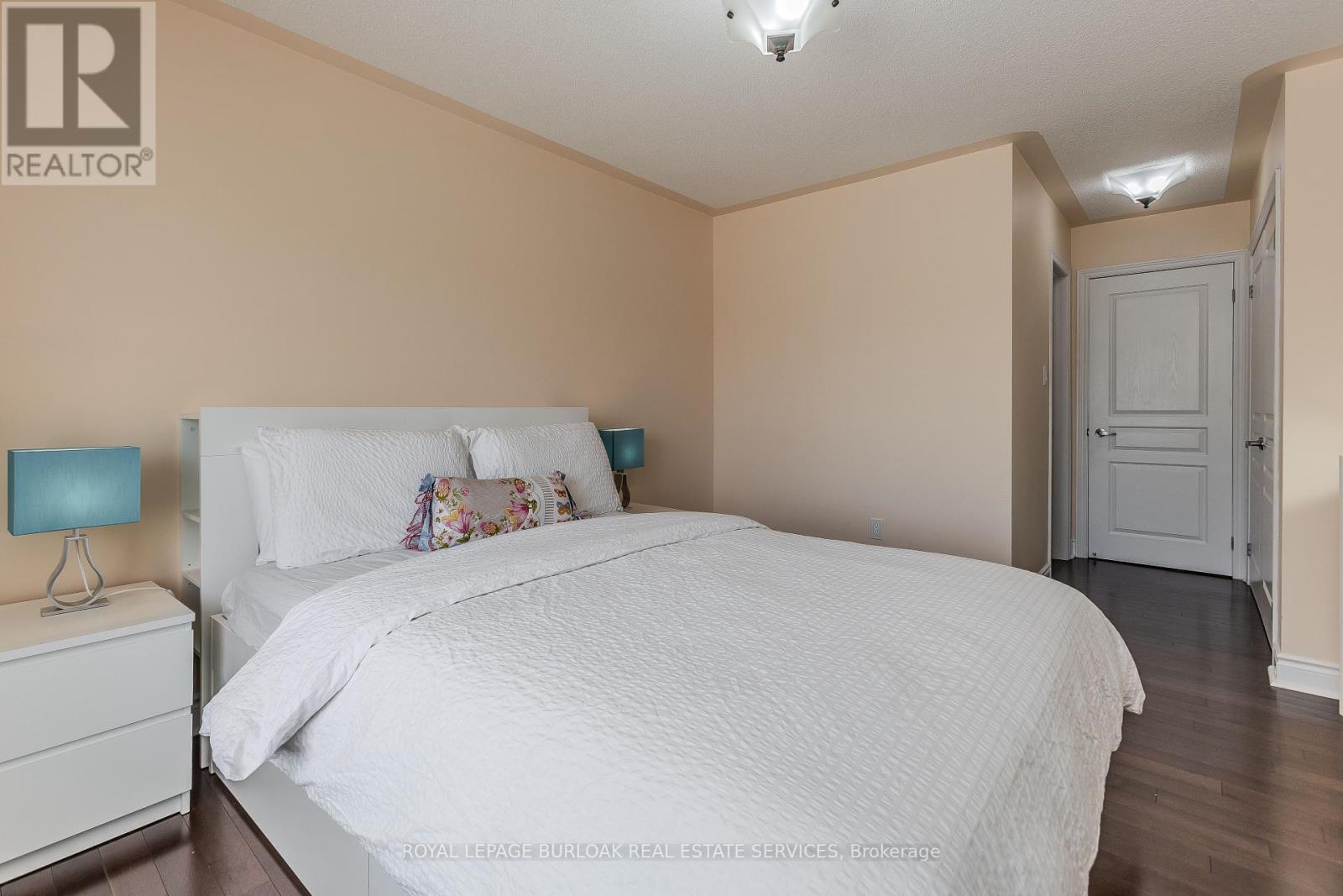 373 Burloak Drive, Oakville, Ontario  L6L 6W8 - Photo 25 - W12166999