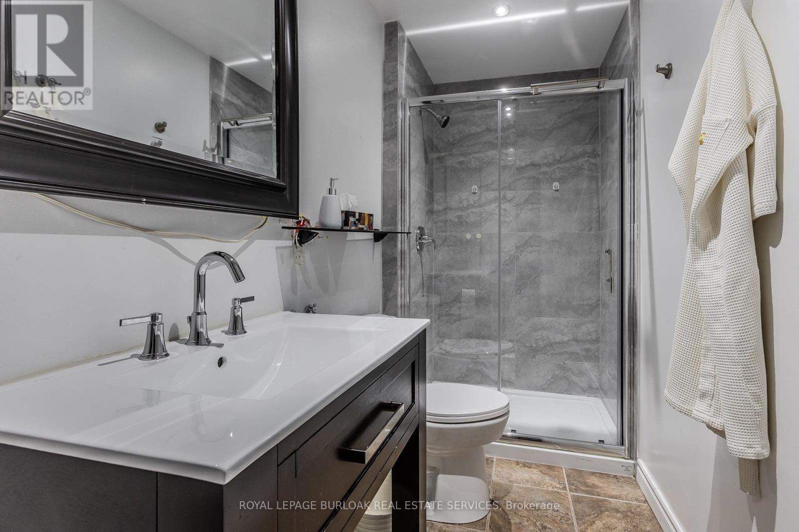 373 Burloak Drive, Oakville, Ontario  L6L 6W8 - Photo 34 - W12166999