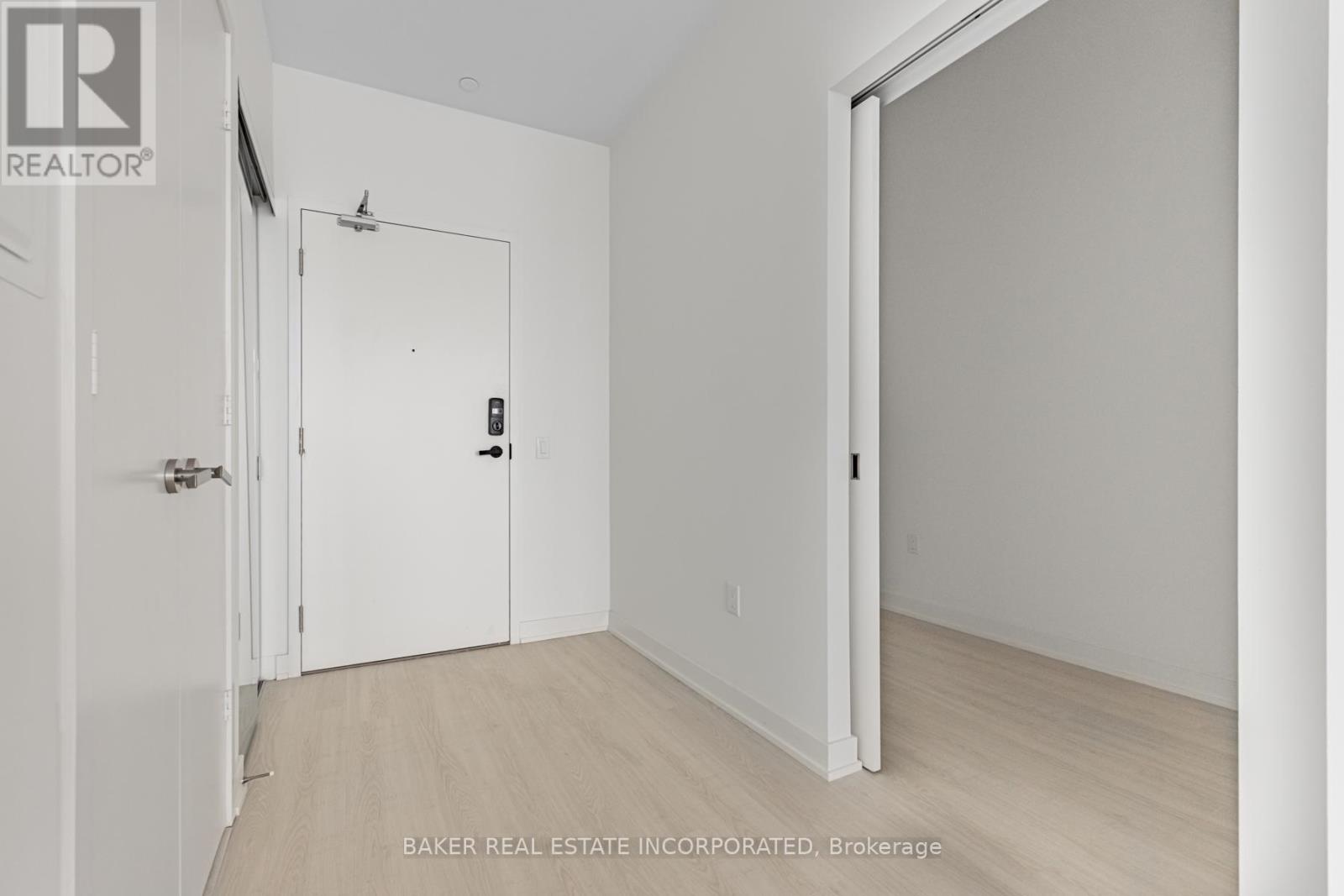 5906 - 3883 Quartz Road, Mississauga (City Centre), Ontario  L5B 0M4 - Photo 13 - W12167036