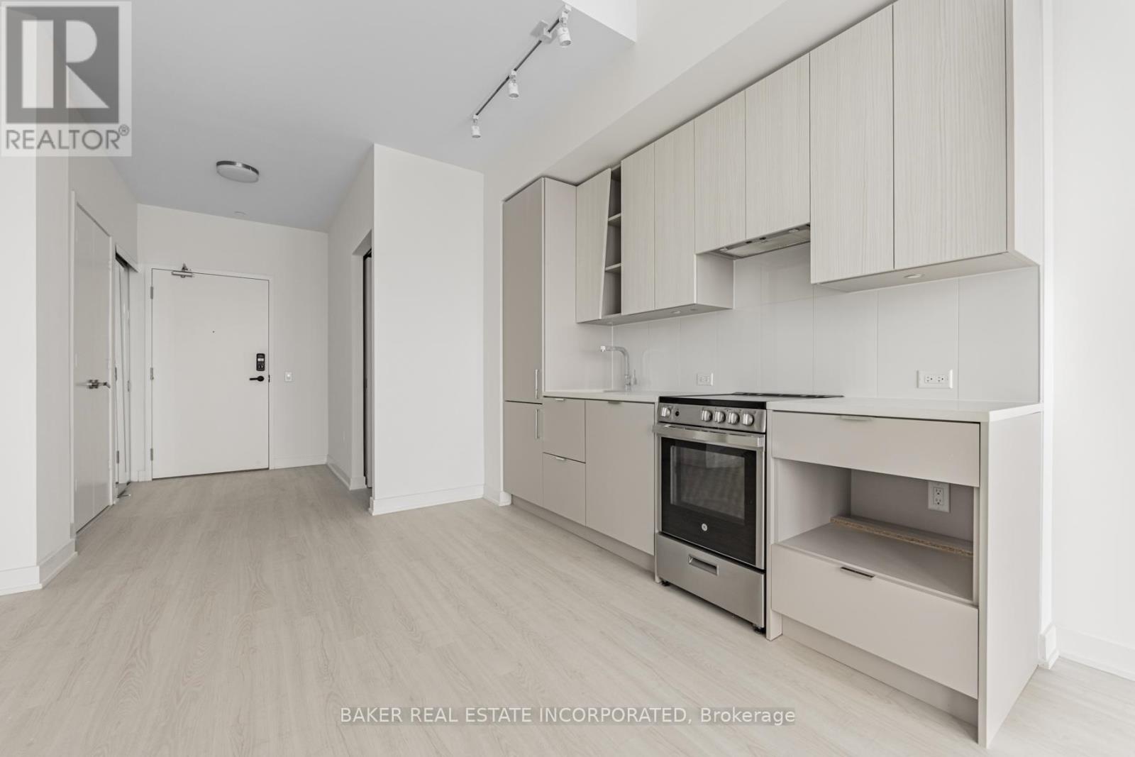 5906 - 3883 Quartz Road, Mississauga (City Centre), Ontario  L5B 0M4 - Photo 4 - W12167036