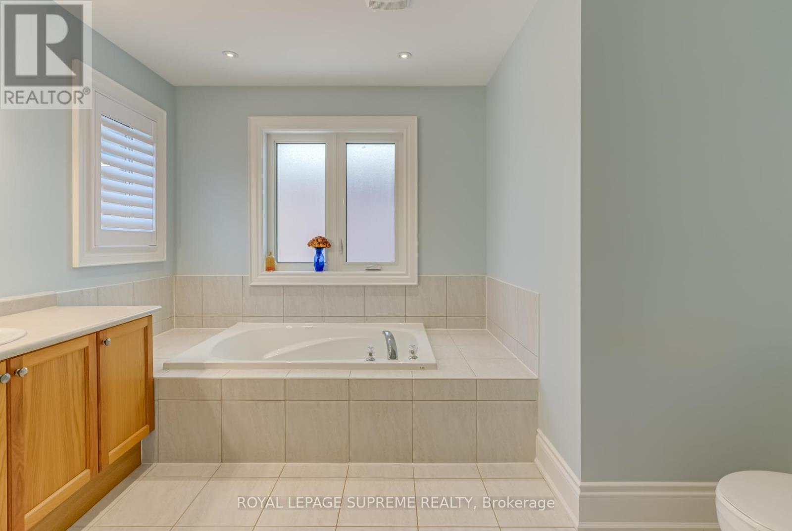 10 Sergio Marchi Street, Toronto, Ontario  M3L 0B6 - Photo 22 - W12167078