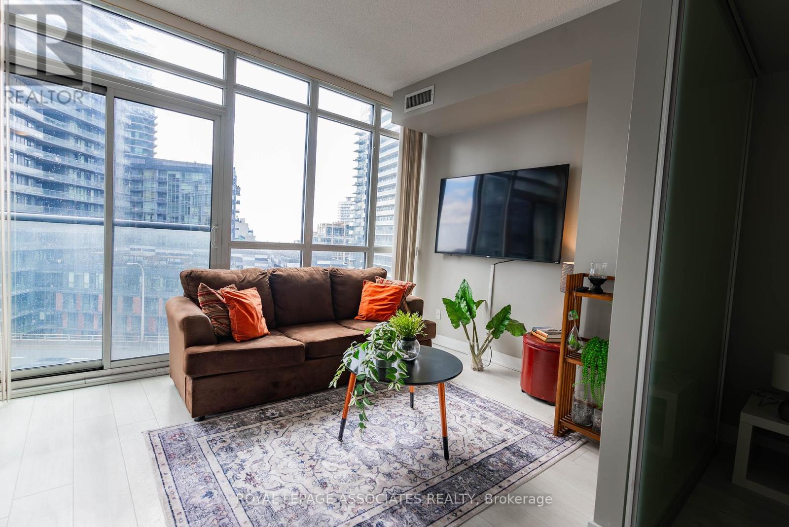 920 - 169 Fort York Boulevard, Toronto, Ontario  M5V 0C7 - Photo 11 - C12032050