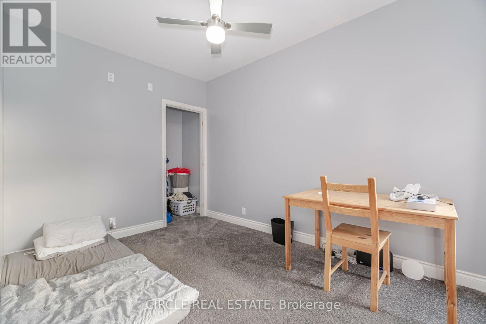 31 Wentworth Street N, Hamilton (Landsdale), Ontario  L8L 5V2 - Photo 11 - X12167029
